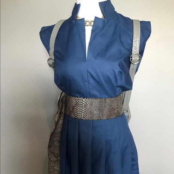 Vintage handmade blue cotton apron front dress - Picture 3 of 9